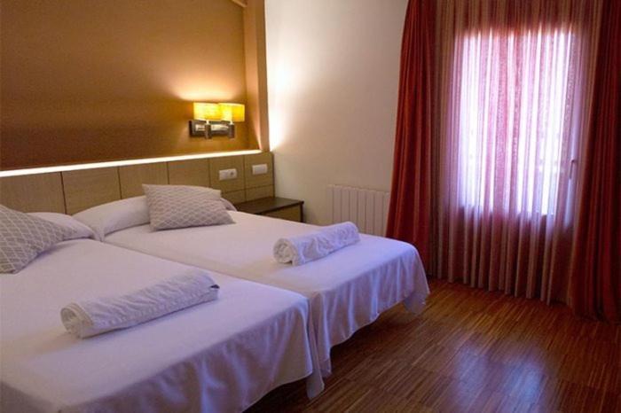 Hotel Valle De Turtzioz Luaran gambar